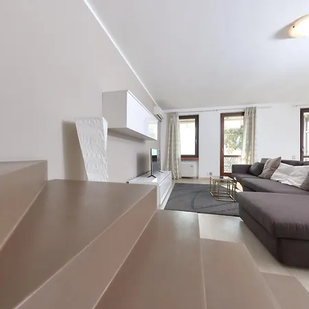 Front Casa Christina *