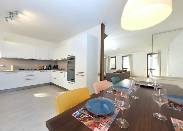 Front Casa Christina *