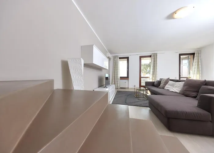 Front Casa Christina *